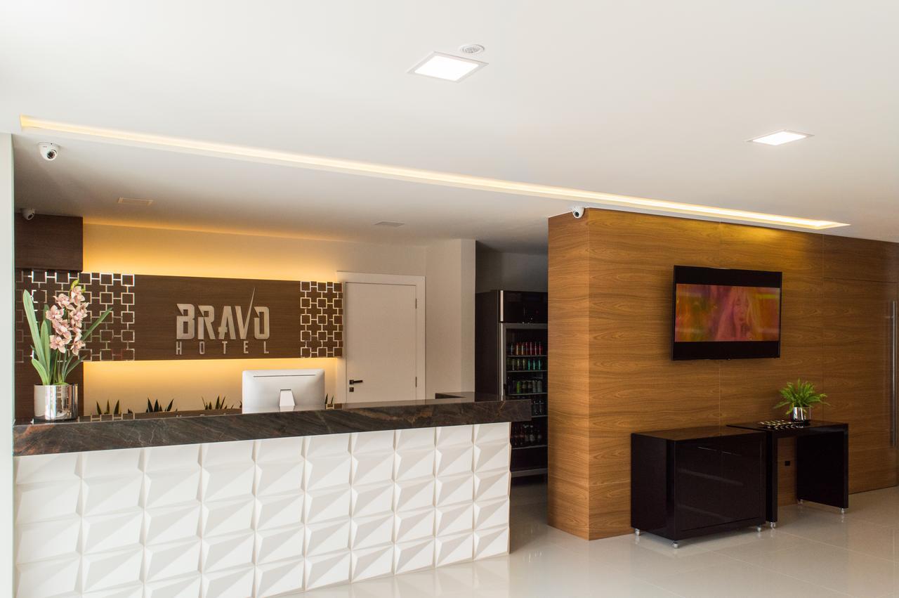 Bravo Hotel Joao Neiva Luaran gambar